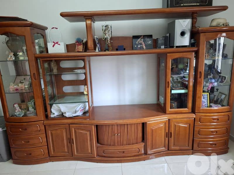 خزانة تلفزيون خشب ماليزي باب أول . مرتبة جدا 1