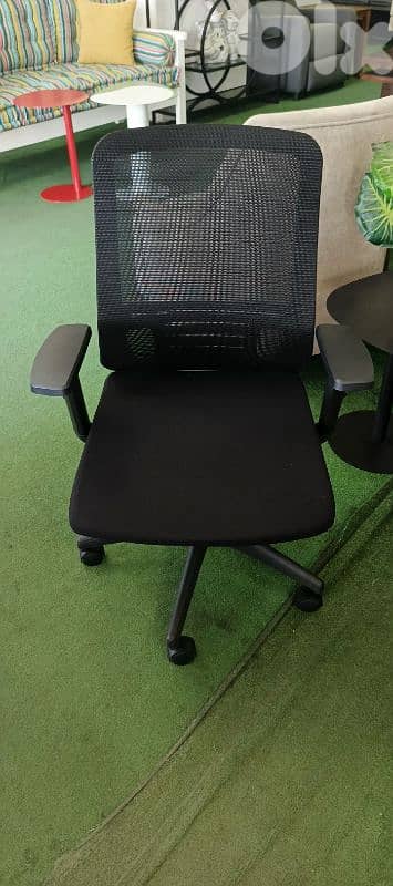 كرسي مكتب مع ايد متحركة Office chair 0