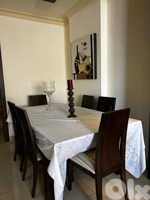 للبيع طقم صالون + سفرة كامل بحالة ممتازة 2