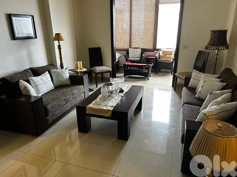 للبيع طقم صالون + سفرة كامل بحالة ممتازة 4