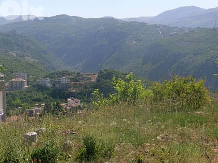 Strategic LAND For SALE in KLAYAAT with View أرض في قليعات 3