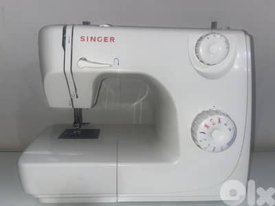 Singer Sewing Machine 8280