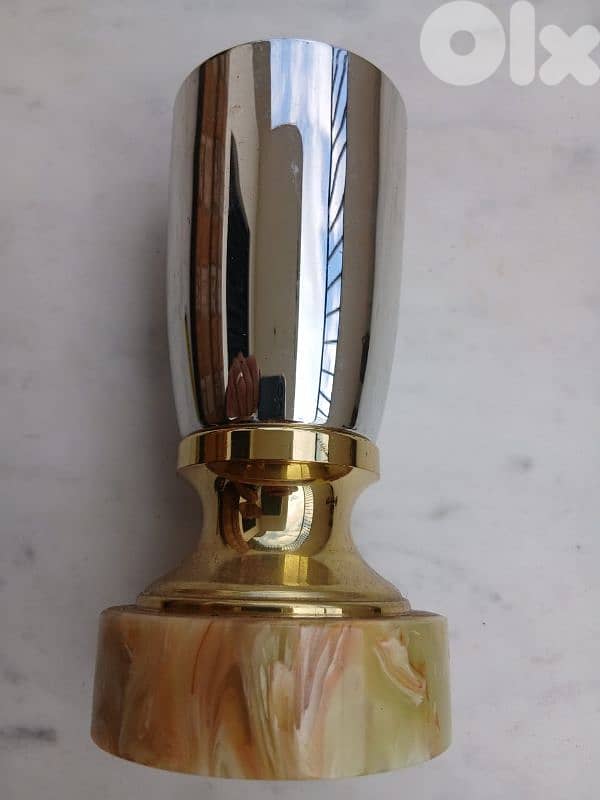 كأس مع قاعدة رخام 0