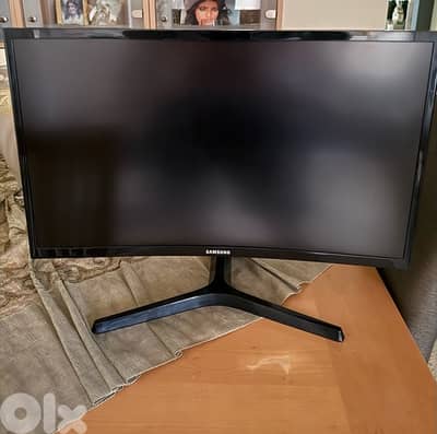 Samsung 24 Inch 70 Hz Curved Monitor