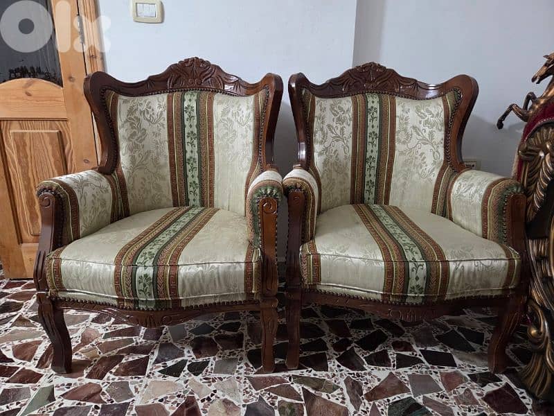 طقم ستيل مألف من ٥ قطع (٤ صغار و وحدة كبيرة) + طقم رخام طاولات ٣ 3