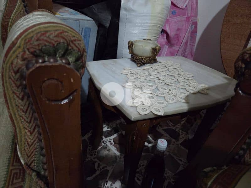 طقم ستيل مألف من ٥ قطع (٤ صغار و وحدة كبيرة) + طقم رخام طاولات ٣ 8