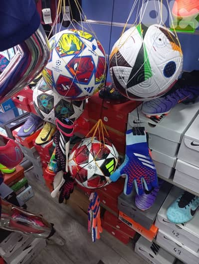 football and shoes original طابات كرة قدم