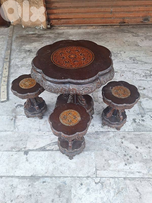 طاولة مع ٤ كراسي خشب ورد صيني انتيك قديم حفر ناعم رائع جدا 0