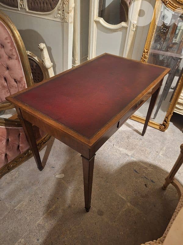 مكتب فرنسي مميز ناعم انتيك قديم خشب جوز وجه جلد طبيعي 0