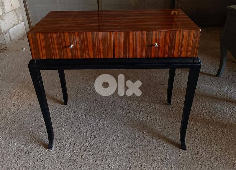 طاولة رائعة جدا مع جوارير خشب جوز سعر لقطة 0