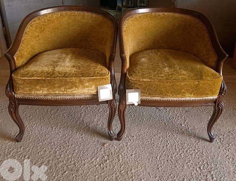 كنب فوتوي عدد٢ مميز ناعم اصلي قديم خارق النظافة 0