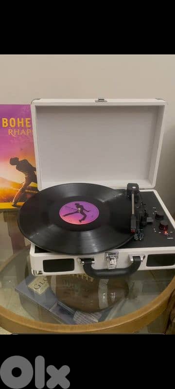 Suitcase Wireless Record Player 1