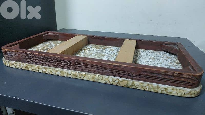 Console suspended hand made. . . ktir mratab,albo ba7es ta7et 2zezto 7