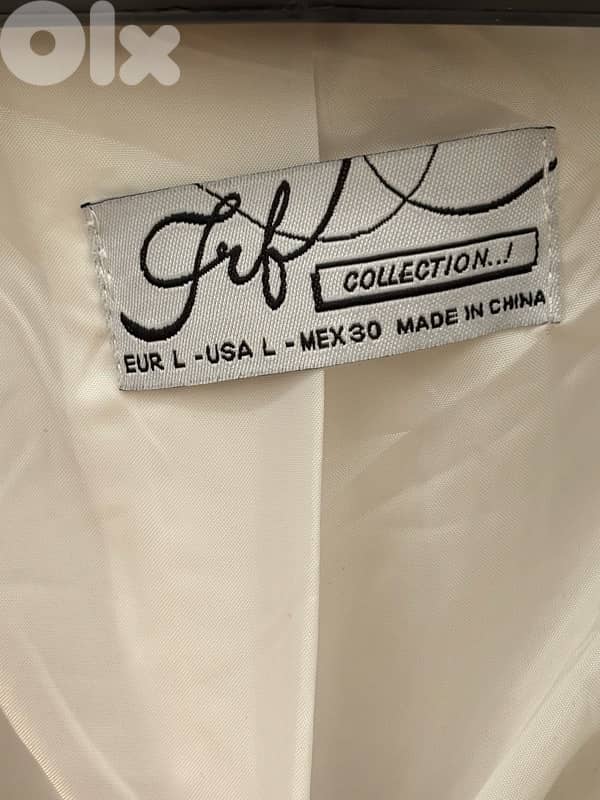 Off white coat size L for sale, used like new 40$ 2