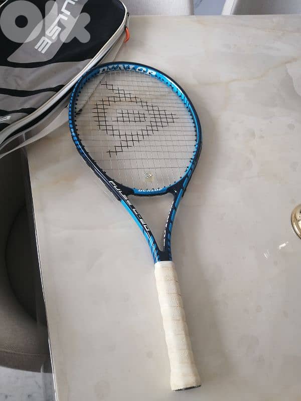 Tennis Racket (Dunlop) 0