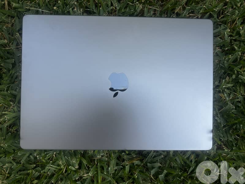 Apple MacBook pro - excellent condition 5