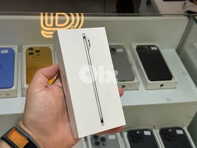 IPhone 17 Air 256Gb bramd new sealed with apple warranty