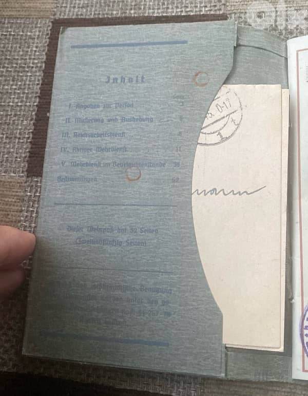 الهوية العسكرية لجندي نازي الماني سنة١٩٤٠ Nazi wehrpass 2