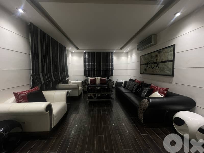 full living room set. good condition. 0