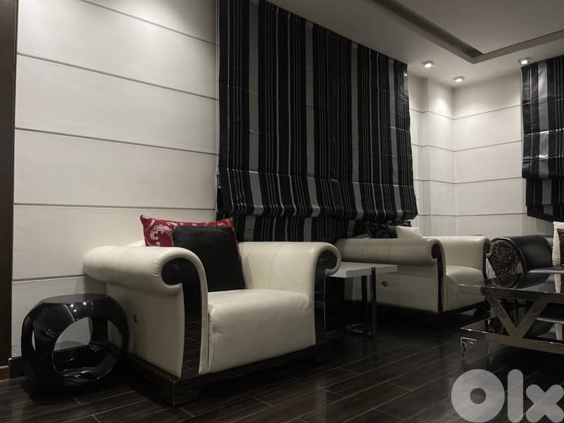 full living room set. good condition. 1