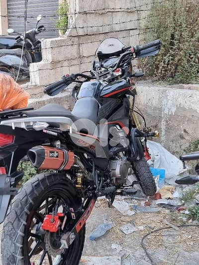 cross bmf azzo 2024