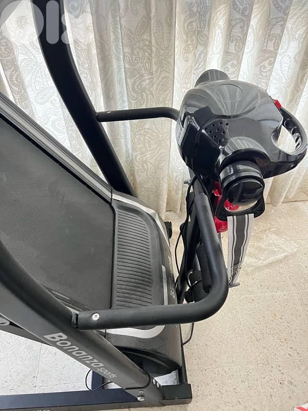 treadmill, with vibration massage 3