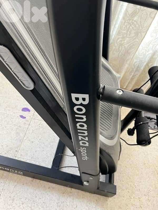 treadmill, with vibration massage 5