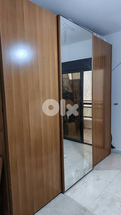 full bedroom