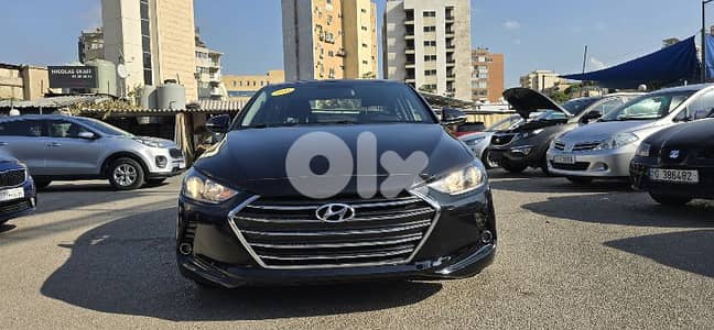 Hyundai Elantra 2017 f. o black color like new