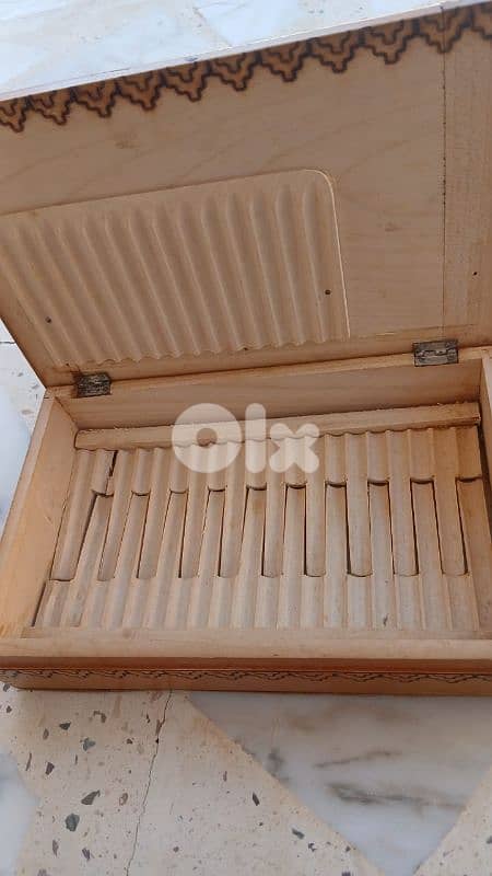 صندوق خشب حفر يدوي 1