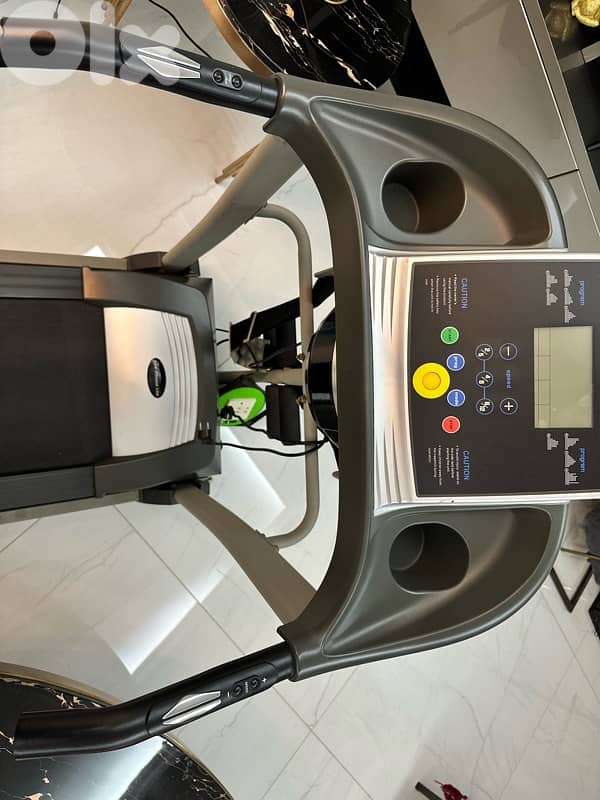 treadmill excellent condition like new 3