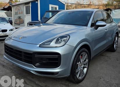 Porsche Cayenne 2020 luxury V6 Full options