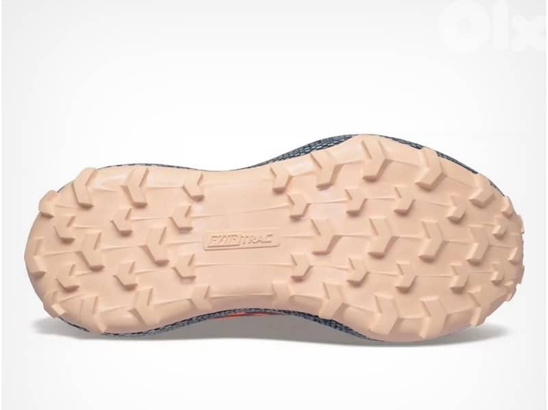 SAUCONY running shoes 1