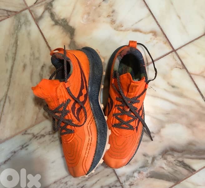 SAUCONY running shoes 3