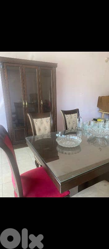 طاوله سفره وخزانه وعامود انتيكا 0