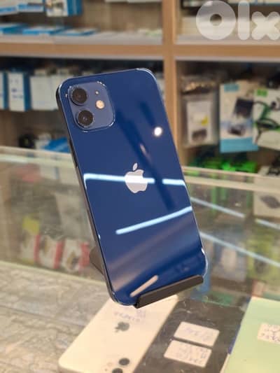 Used iphone 12 64 gb blue *battery chaneged