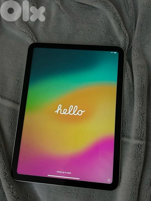 iPad 10 like new + Smart Keyboard 1