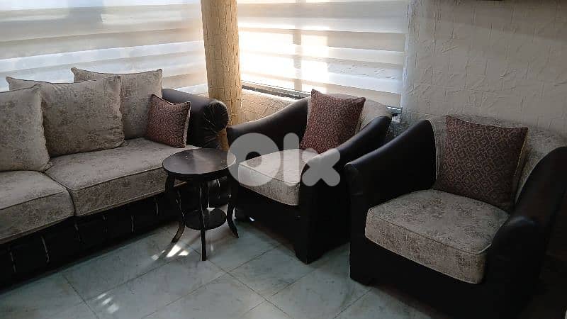 صالون شبه جديد 2