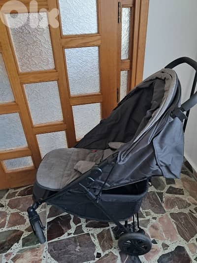 car seat and stroller