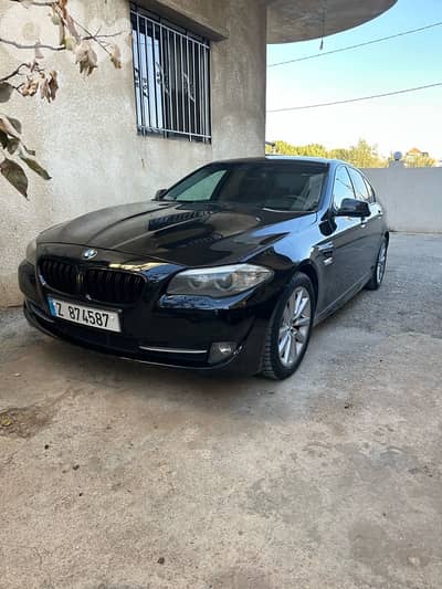 BMW 5-Series 2011