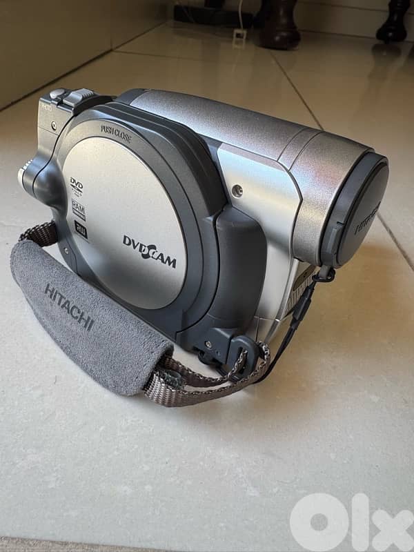 hitachi video camera 1