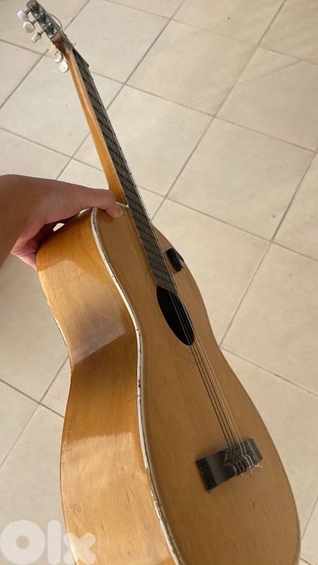 guitar for sale جيتار للبيع 2