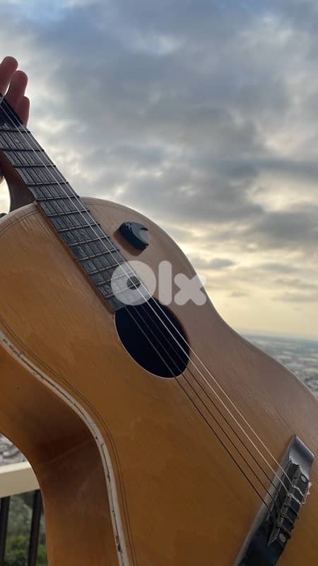 guitar for sale جيتار للبيع 4
