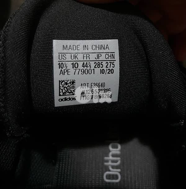 New balance/ Adidas Yeezy shoes size 43-44 6