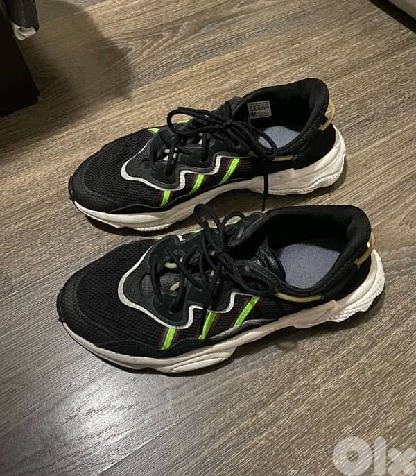 New balance/ Adidas Yeezy shoes size 43-44 12