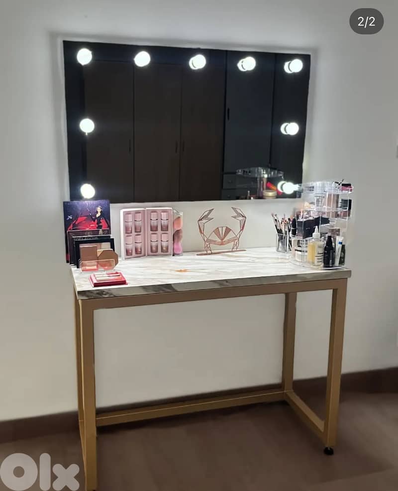 Make Up Vanity for Sale - Luxurious dressing table for Sale 0