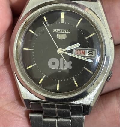 VINTAGE SEIKO 5 AUTOMATIC
