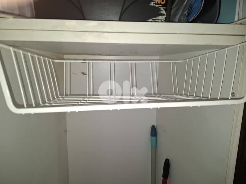 basket holder closet 3