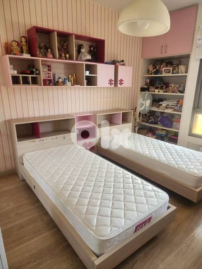 bedroom set