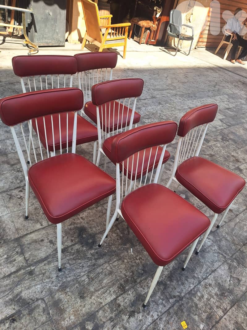 كراسي حديد عدد٦ تنجيد جلد اصلي خارق النظافة مميز ناعم انتيك 2